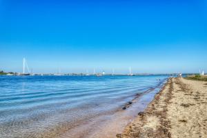 Gallery image of Chappy Waters in Edgartown