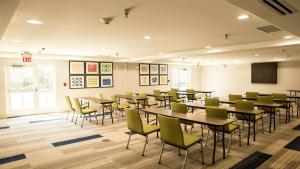 Foto de la galería de Holiday Inn Express - Columbus - Dublin, an IHG Hotel en Dublin