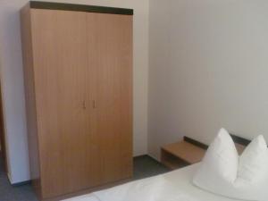 Postel nebo postele na pokoji v ubytování Hotel & Restaurant "Zum Firstenstein"