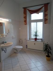Ένα μπάνιο στο Arthur Albert Apartment -7 Wohnungen für Geschäftsreisende - wie zu Hause