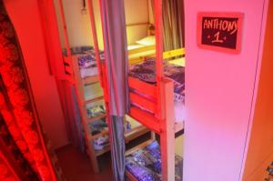 Postel nebo postele na pokoji v ubytování Salaam Namastey Backpackers