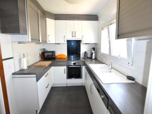 Kuchyňa alebo kuchynka v ubytovaní Casa Setiro