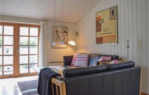 Posezení v ubytování Holiday Home Juelsminde With Fireplace 7 + 6 fotografií