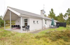 Budova, kde se prázdninový dům nachází + 16 fotografií