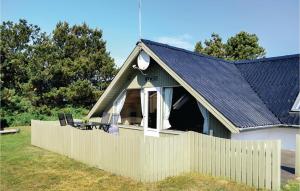 Το κτήριο όπου στεγάζεται  η παραθεριστική κατοικία