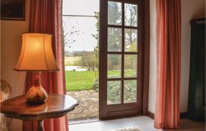 Zahrada ubytování Three-Bedroom Holiday Home In Kirke Eskilstrup