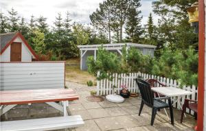 Κήπος έξω από το Holiday Home Hellesvej Løgstør Xi +6 φωτογραφίες