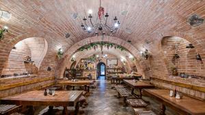 Reštaurácia alebo iné gastronomické zariadenie v ubytovaní Wellness Penzion Eva