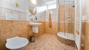 Koupelna v ubytování Apartmány Pod Čerťákem