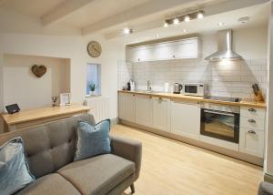 Gallery image of Host & Stay - Threadneedle Cottage in Whitby