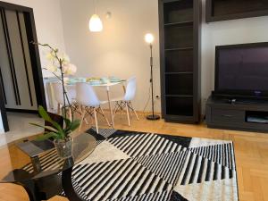 Fotografia z galérie ubytovania Modern 1BR flat in heart of Warsaw with parking vo Varšave