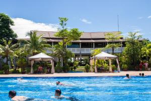 Bazén v ubytování Cambodian Country Club nebo v jeho okolí