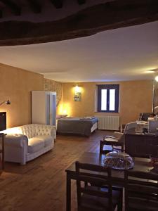A bed or beds in a room at I Balzani B&B