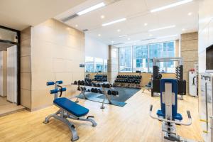 ภาพในคลังภาพของ Golden Central Hotel Serviced Residence-Xin Hao E Du金中环服务公寓新浩e都店 ในเซินเจิ้น