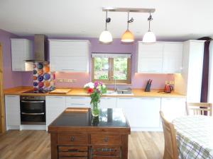 Køkken eller tekøkken på Woodland Cottage + 15 billeder