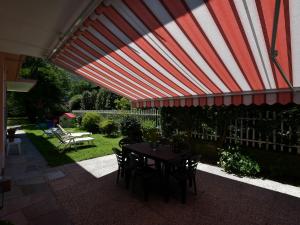 Zahrada ubytování Villa in Mergozzo near Lago di Mergozzo