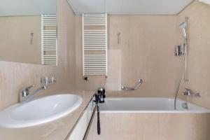 Un baño de Hotel Cornavin