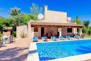 Bazén v ubytování Villa Katerina by Sealand Villas nebo v jeho okolí