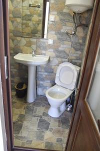 Gallery image of Eka's guest house in Mestia