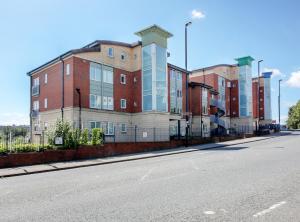 Imagen de la galería de Beautiful duplex penthouse - roof garden, views, parking, en Newcastle