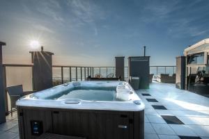 Zdjęcie z galerii obiektu Al Mare - Apartamenty i pokoje w Sarbinowie
