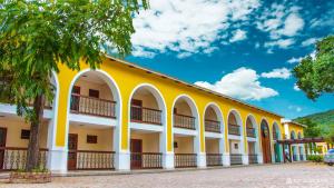 O edifício em que o hotel se localiza