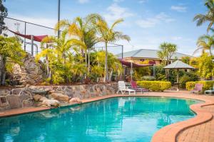 Bazén v ubytování Robyn's Nest Lakeside Resort nebo v jeho okolí
