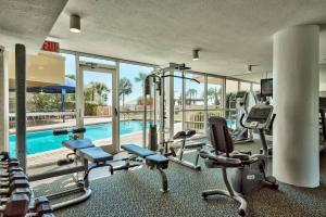 Fitness centrum a/nebo fitness zařízení v ubytování Best beach front vacation, Ocean View, 8th Flr