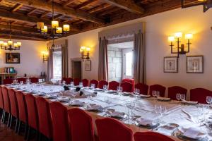 Restauracja lub miejsce do jedzenia w obiekcie Parador de Monforte de Lemos