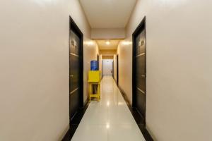 瑟古邦Blitz Hotel Batam Near Sultan Mahmud Ri'ayat Shah的相册照片