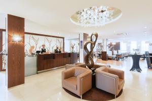 Posezení v ubytování ACHAT Hotel München Süd + 37 fotografií