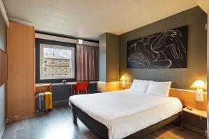 Postel nebo postele na pokoji v ubytování Ibis Salamanca