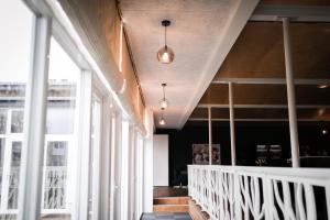 Dolphin Hotel Herning的阳台或露台