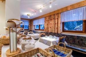 Et opholdsområde på Hotel Garni Golfais + 41 billeder