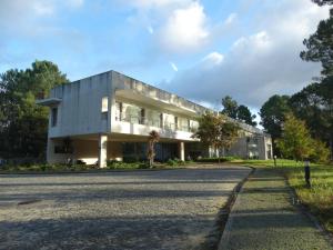 a building on the side of a road at HI Melgaco - Pousada de Juventude in Melgaço