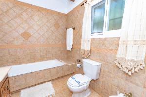 Kúpeľňa v ubytovaní Cubo's Villa Ana Valtocado