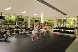 Fitness centrum a/nebo fitness zařízení v ubytování Padma Resort Legian