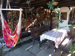 Patio alebo iná vonkajšia časť ubytovania Chaloupka na konci světa