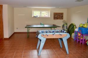 Klub dla dzieci w obiekcie Chalet al lado del mar entre Redes y El Raso