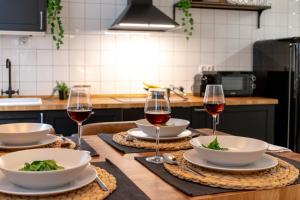 Kuchnia lub aneks kuchenny w obiekcie River Apartment in the heart of Bilbao EBI-01297