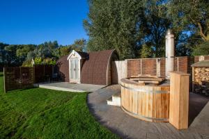 塔登汉姆Tuddenham Mill Luxury Hotel的相册照片