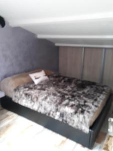Postel nebo postele na pokoji v ubytování Chambres d'Hotes NATURISTE, Village Naturiste Cap d'Agde, Draps, Serviette, Café, Menage inclus en fin de sejour