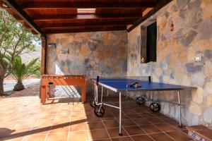 Stolní tenis v ubytování Vivienda Vacacional Sara nebo okolí