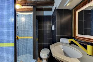 Vannituba majutusasutuses Canal View Suite in Rialto by Wonderful Italy