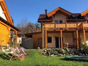 Zahrada ubytování Berghaus Christel, bergbeek in grote tuin