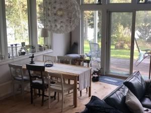 Afbeelding uit fotogalerij van Lakeview in Casa Mia in Ljusdal