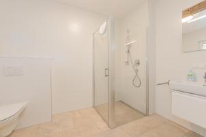 A bathroom at Grossglockner Chalets Zell am See