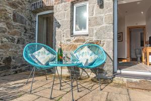 Gallery image of Coed y Berclas guest room, wonderful view in Llandegfan