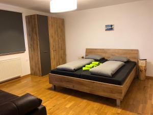 A bed or beds in a room at Paradise on Mountain