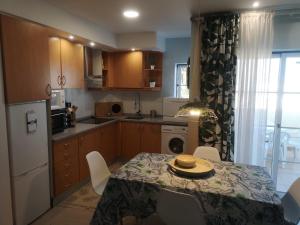 A cozinha ou cozinha compacta de Waves Alvor